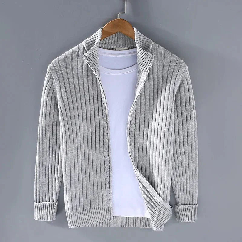 Cardigan Masculino com Zíper e Gola Alta - Outono/Inverno 2024